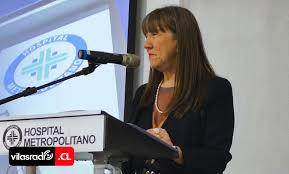 HERMANA DE MONSALVE RENUNCIA A SU CARGO EN LA SUPERINTENDENCIA DE SALUD TRAS VIAJAR FUERA DEL PAÍS CON LICENCIA MÉDICA